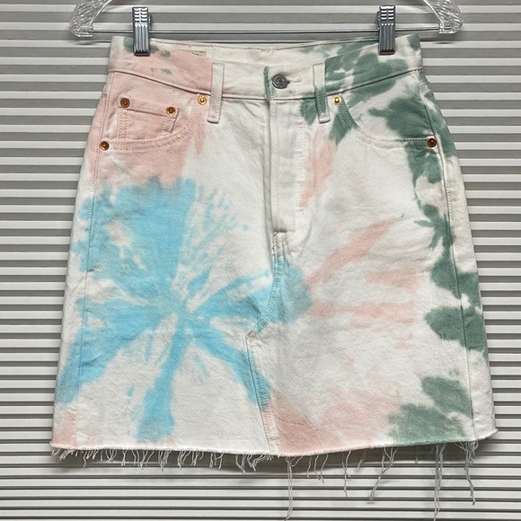 Levi’s Premium Denim White Tie Dye High Rise Button Fly Mini Jean Skirt Size 25 - Picture 1 of 11
